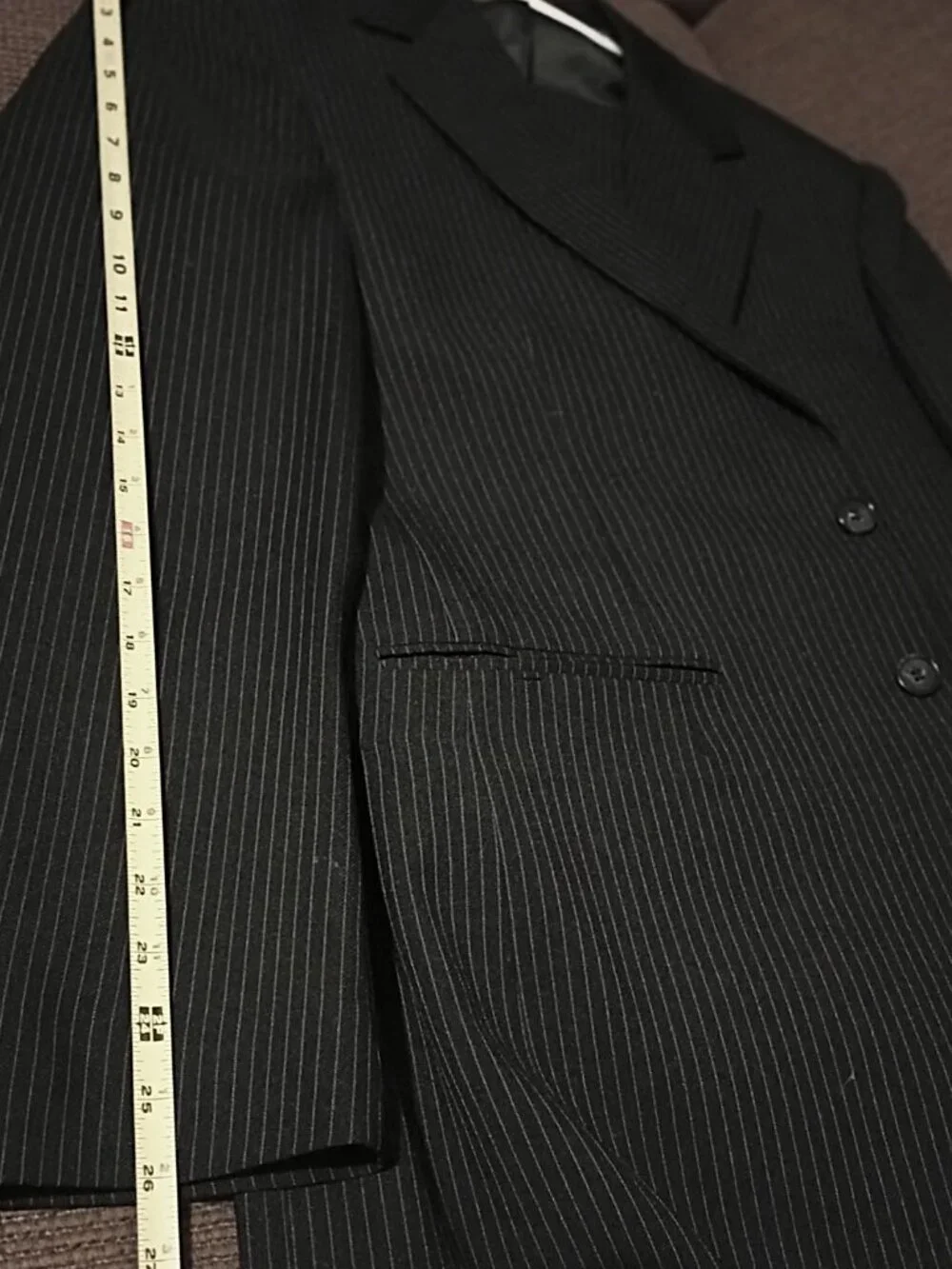 Amesbury Men Charcoal Pinstripe 2 Piece Suit  40L